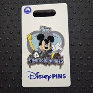 Disney Kingdom Hearts Mickey Pin